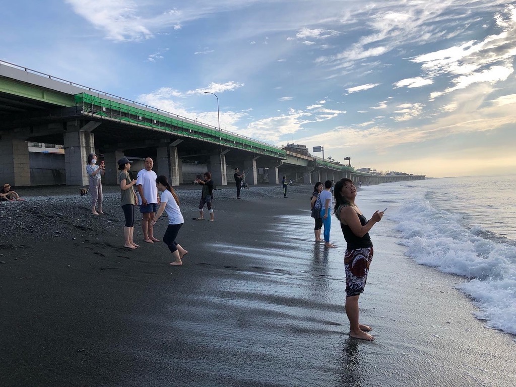 国府津海岸「ヨガ×朝活=腸活」Sunrise Beach Yogaの写真5