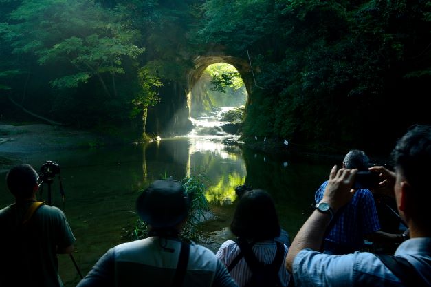 千葉県に残された最後の秘境「奥房総」亀山温泉リトリートによる夢を語る足湯の写真3