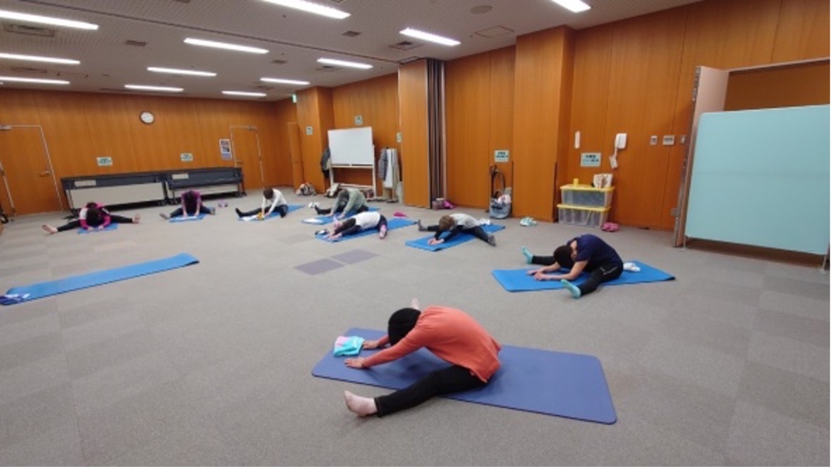 体の動きを見直すコラボレッスン@東遠カルチャーパーク総合体育館 さんりーなの写真3