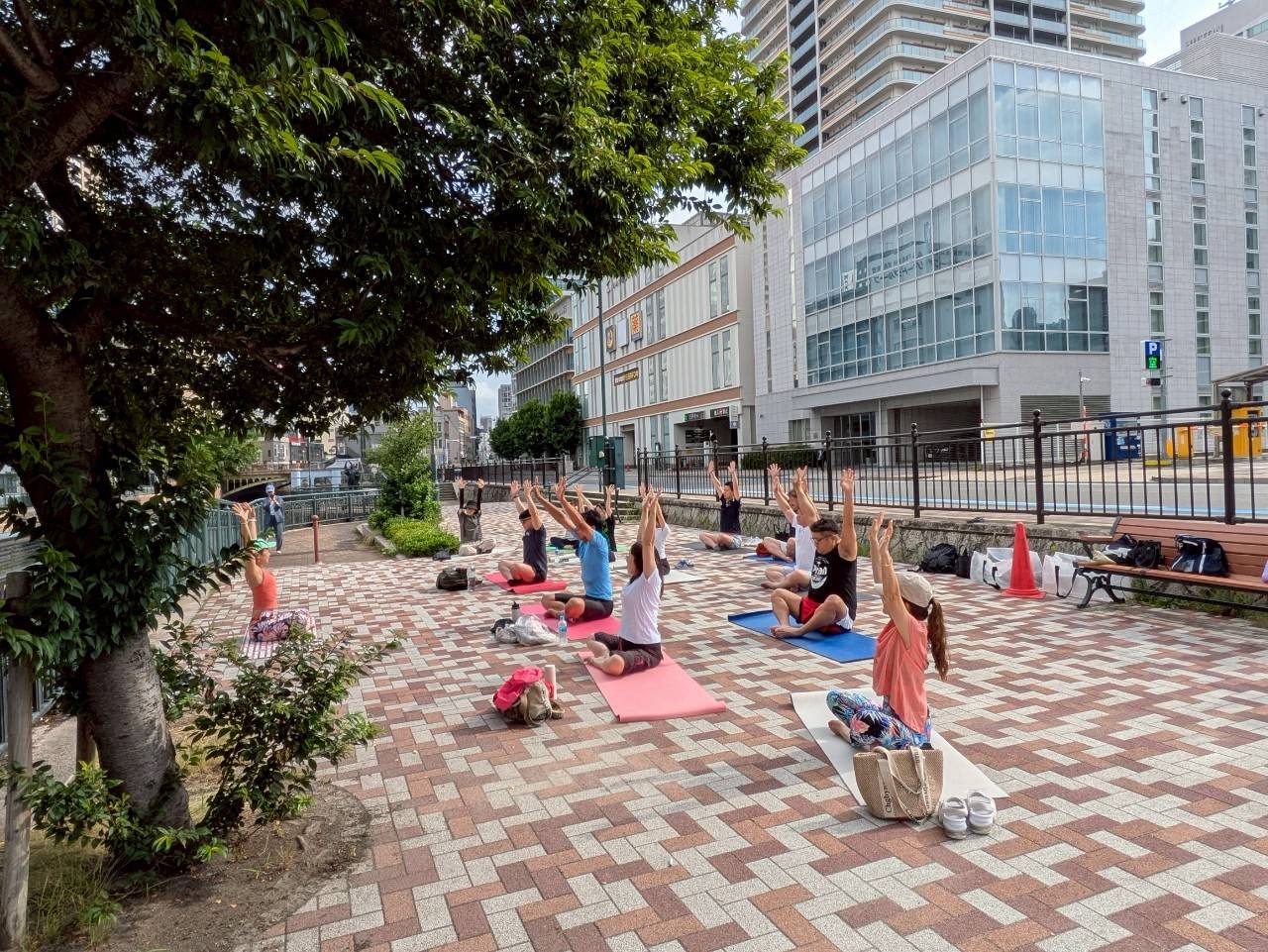 納屋橋ゆめ広場「Park 朝YOGA」都会のオアシス🄬の写真6