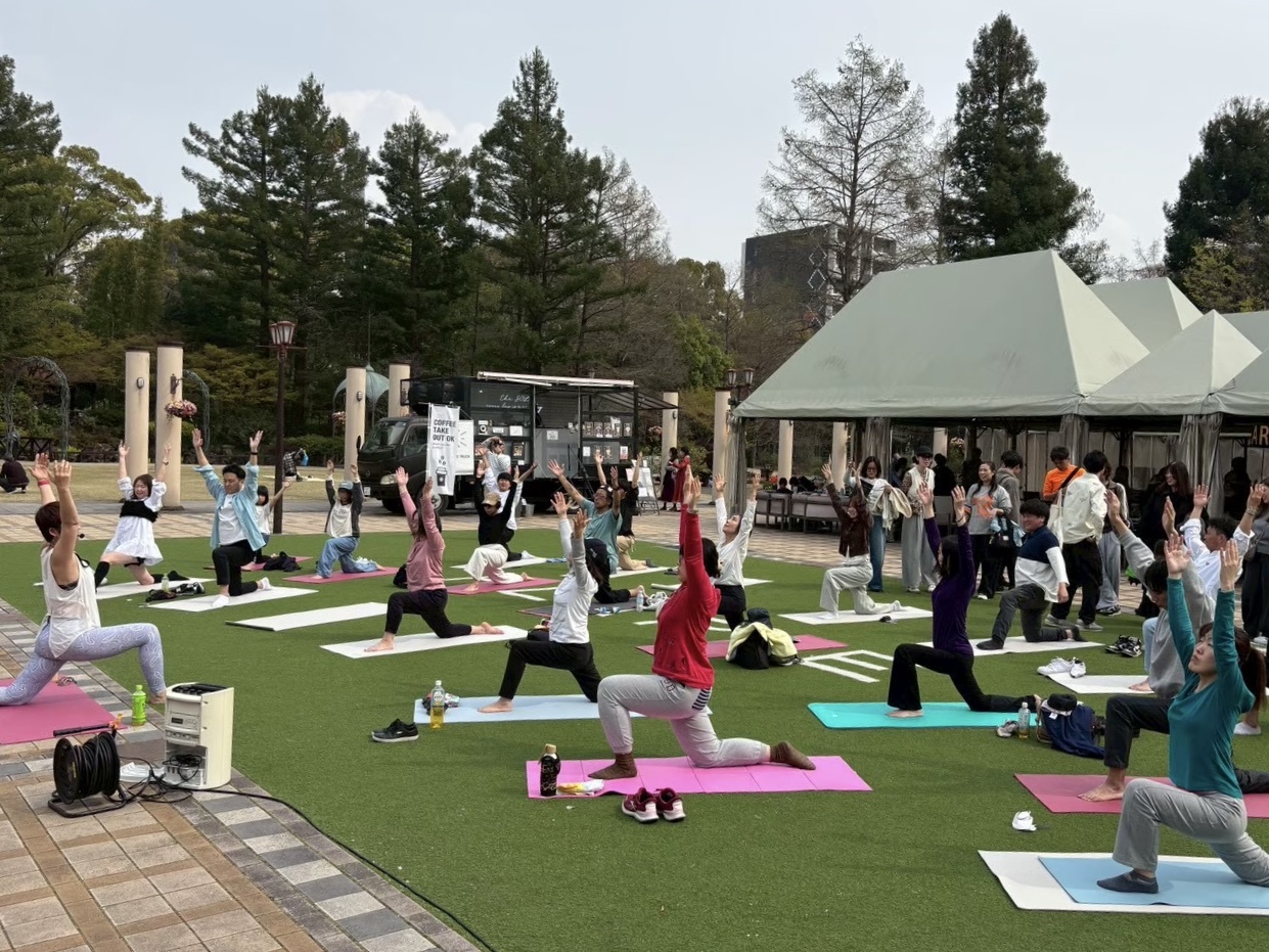 花1,000人YOGAの写真3